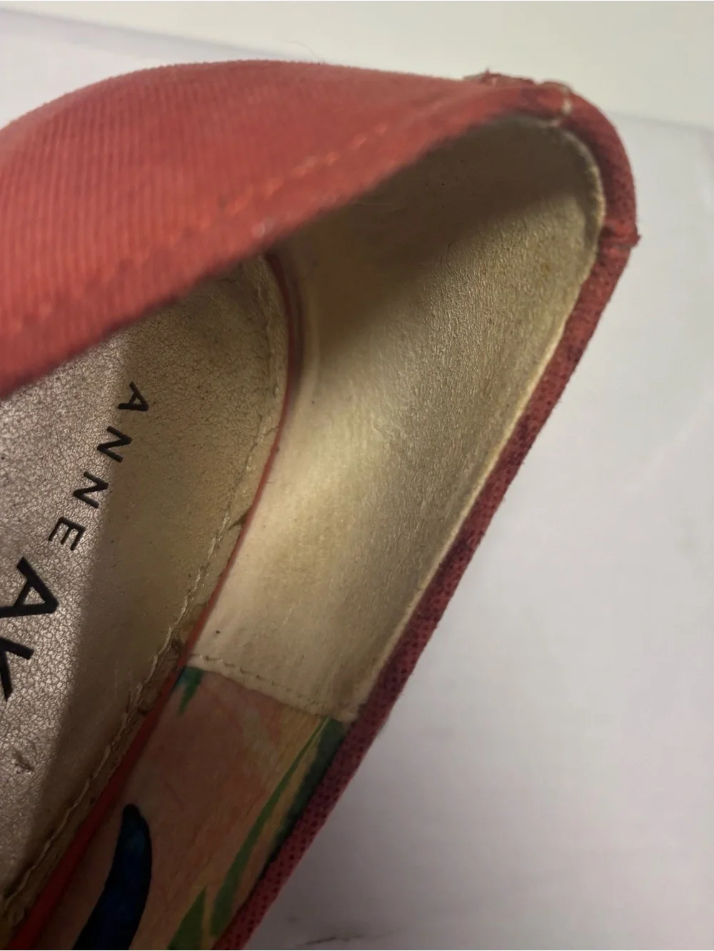 Anne Klein Coral Wedge Pumps – Excellent Pre-Owned Condition 👠🩷